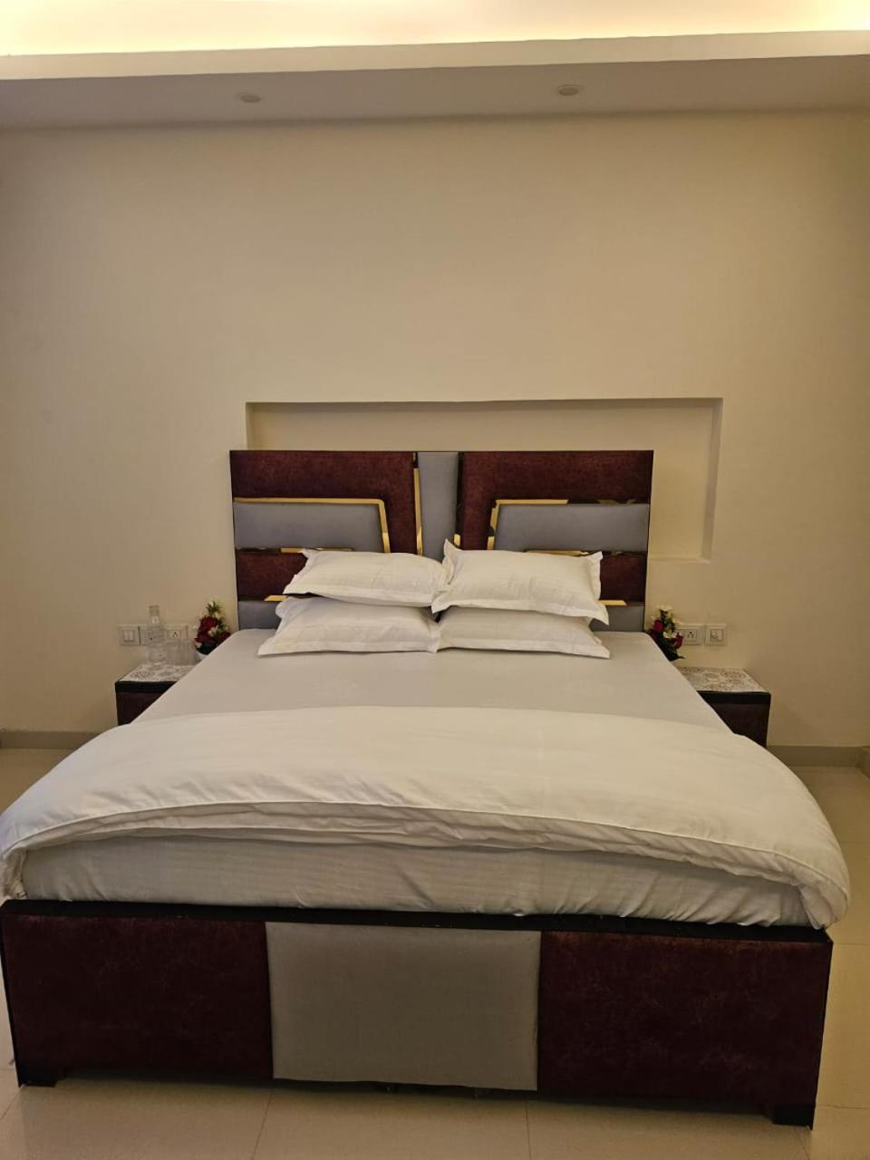 그레이터 노이다 Ashirwaad 249 B&B 외부 사진